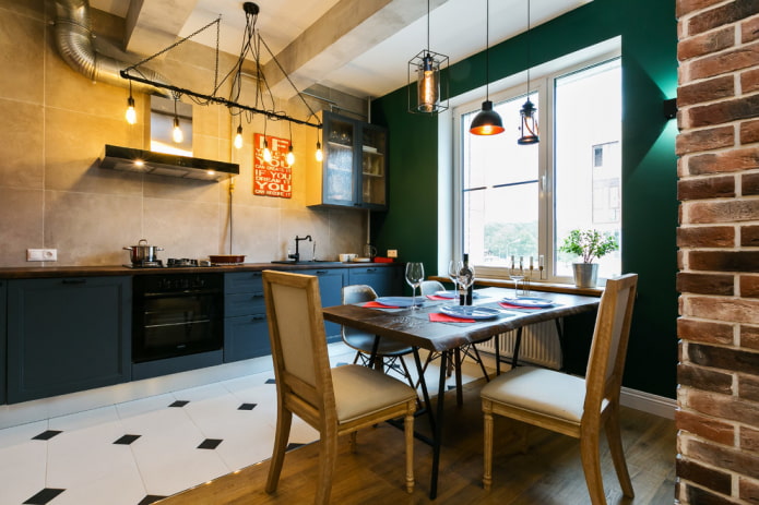 een combinatie van laminaat en tegels in het interieur