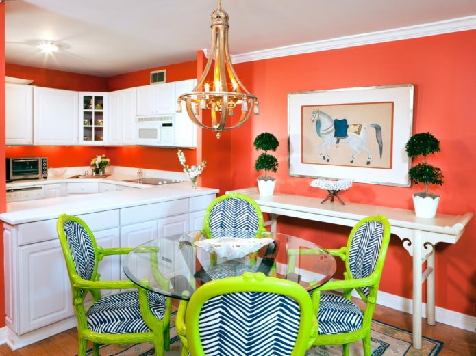 rood en lichtgroen in het interieur