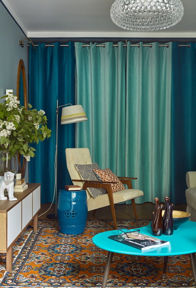 Fauteuil in de leeshoek