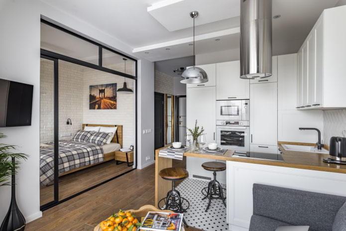 bed in een nis in het keukeninterieur