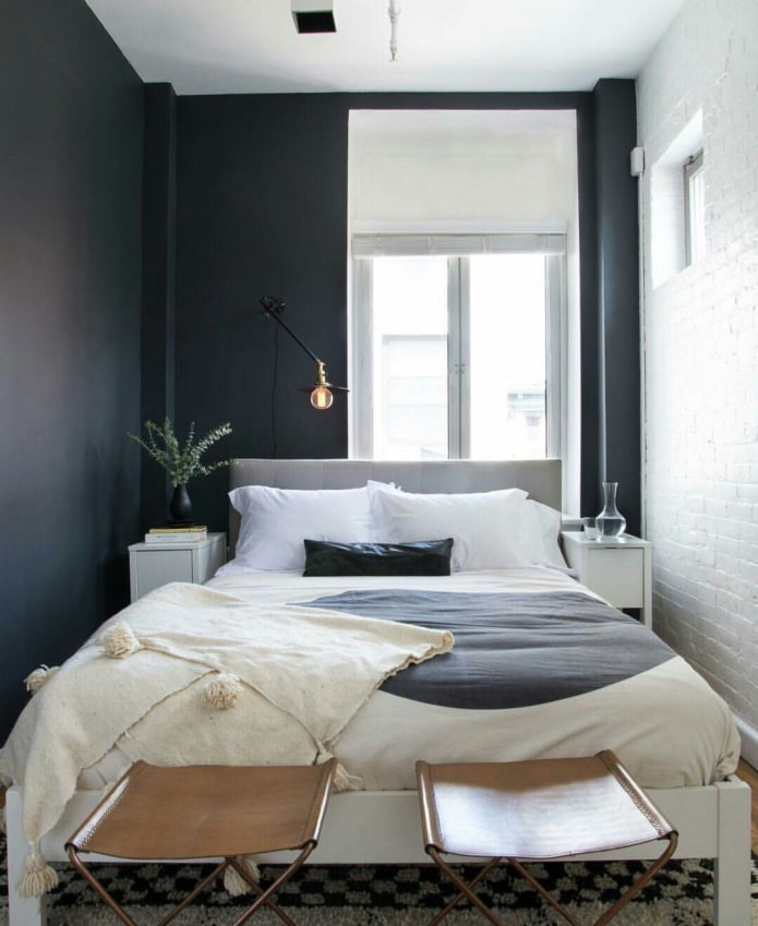 bakstenen muur in de slaapkamer
