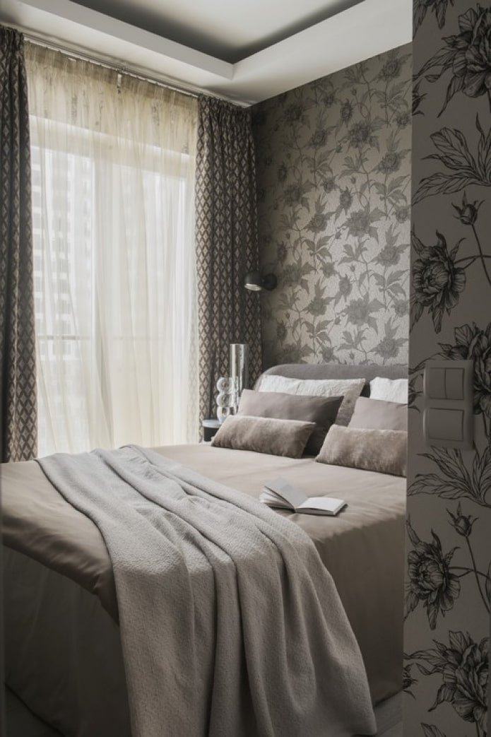 behang met patroon in de slaapkamer