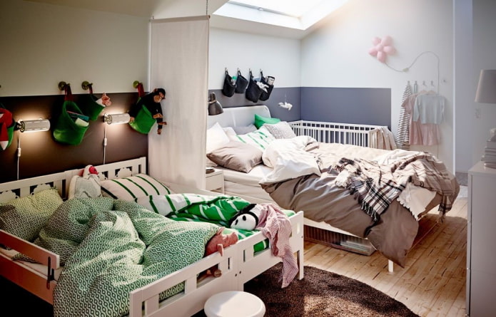 kinderhoek in de slaapkamer van de ouders