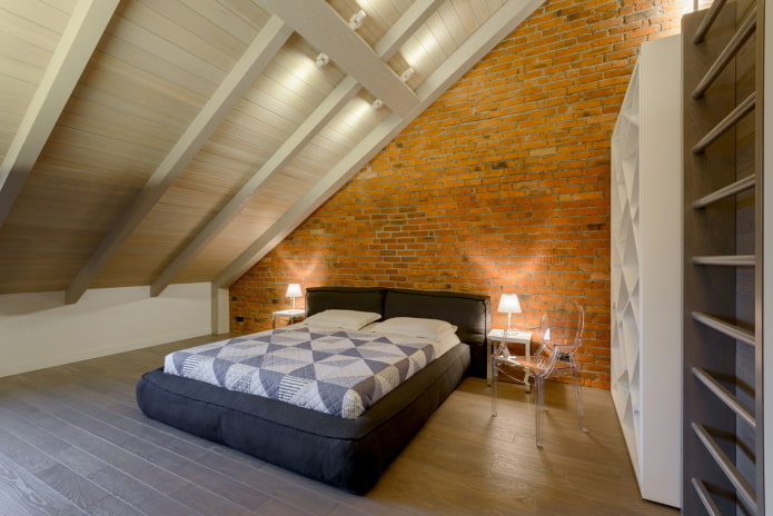 loft-stijl zolder slaapkamer interieur