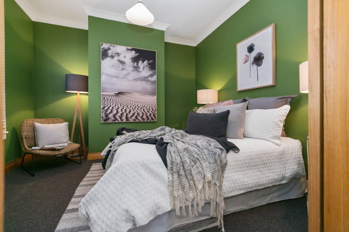 Foto's bij het bed