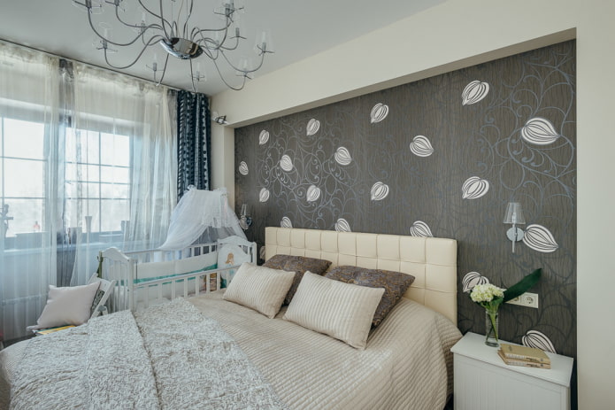 babybedje in het interieur van de slaapkamer
