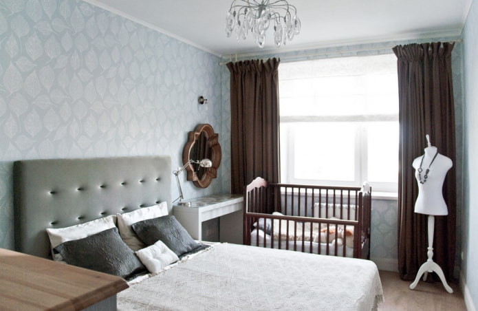 babybedje in het interieur van de slaapkamer