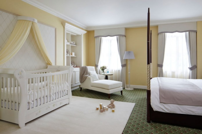 babybedje in het slaapkamerinterieur