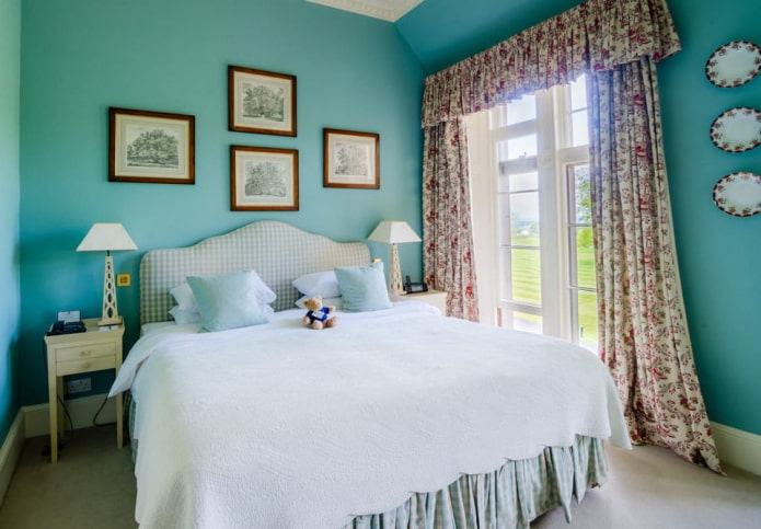 textiel en decoratie in de turquoise slaapkamer