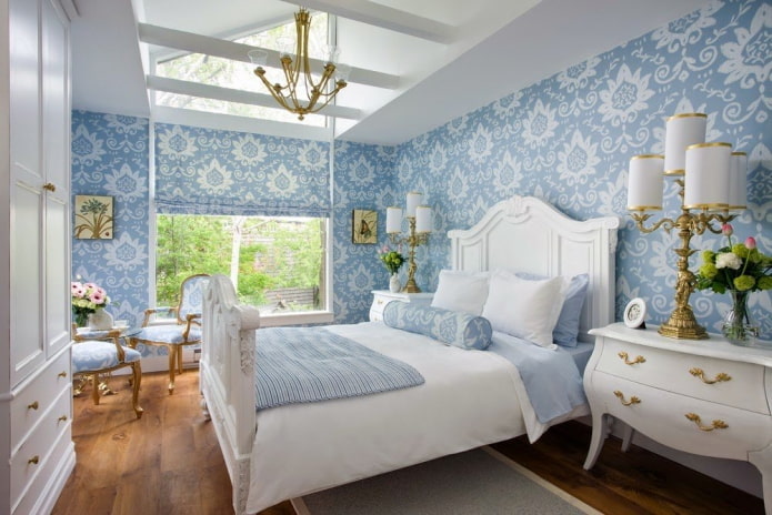 wit en blauw slaapkamerinterieur
