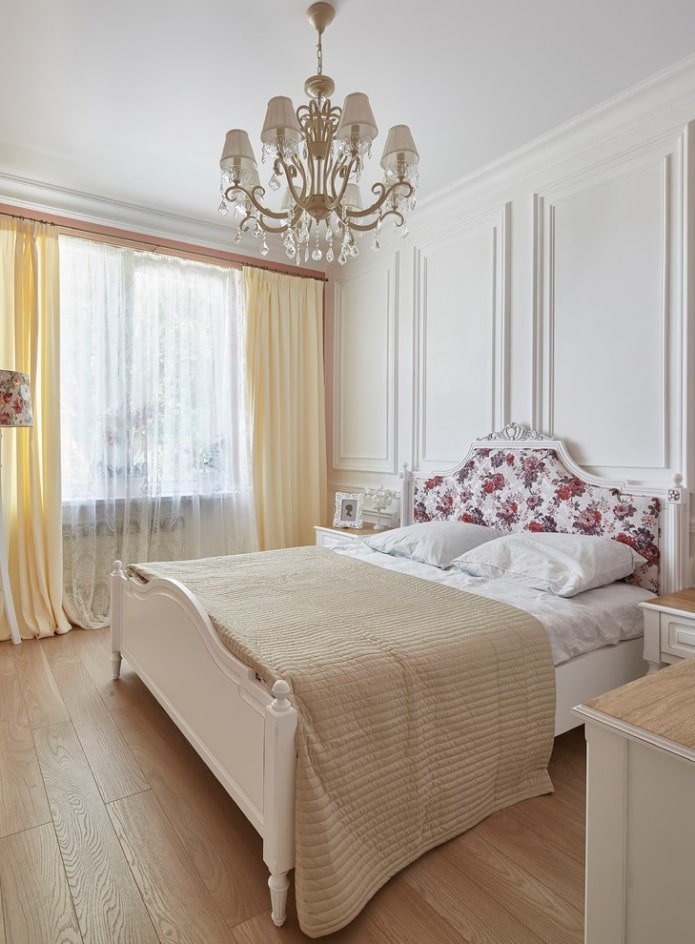 vloerafwerking in een slaapkamer in een Chroesjtsjovisch gebouw