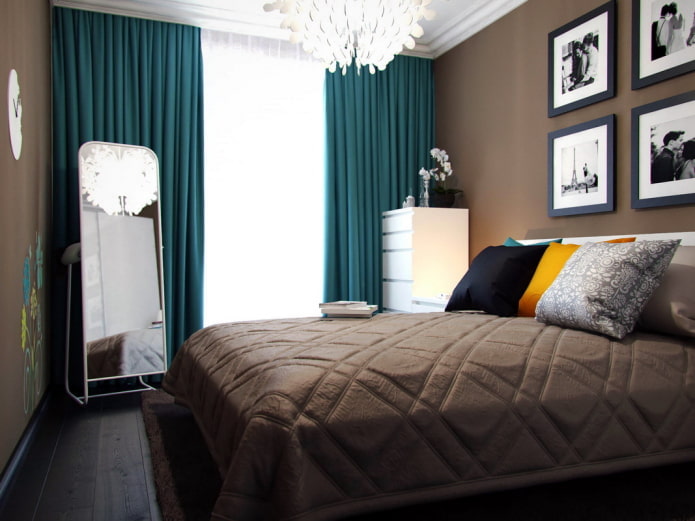 bruin slaapkamerinterieur met felle accenten