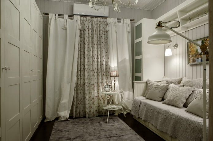 kleine slaapkamer in Proven?aalse stijl