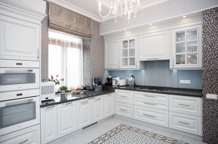 keuken in een gebouw uit de Stalin-tijd