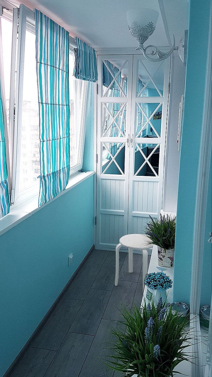 balkon in Proven?aalse stijl