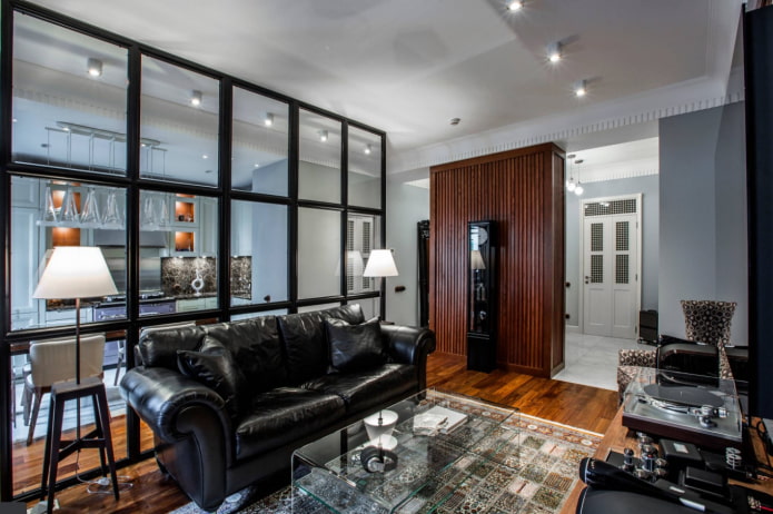 glazen wand in de woonkamer