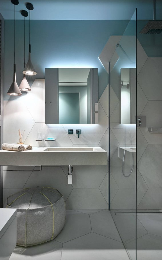 glazen scherm in de douche