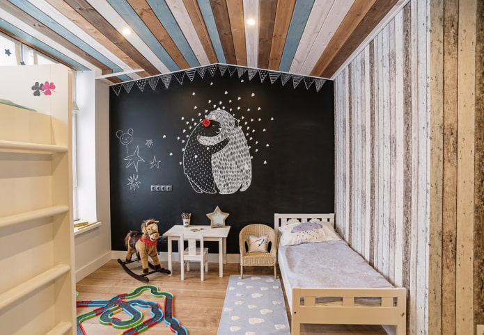 muurbekleding in een kinderkamer in Scandinavische stijl