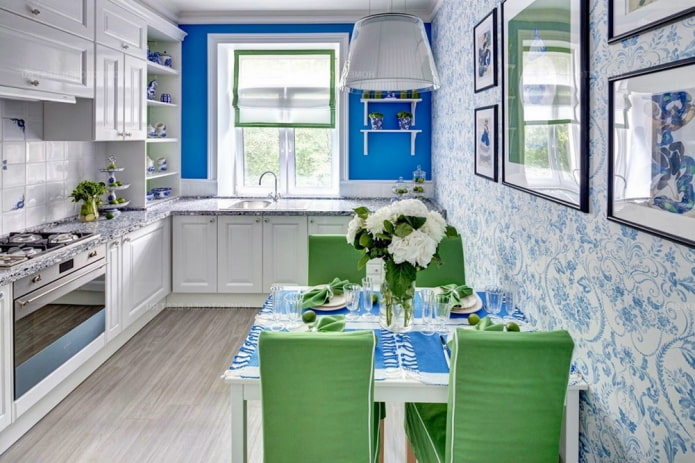 keuken in Gzhel-stijl