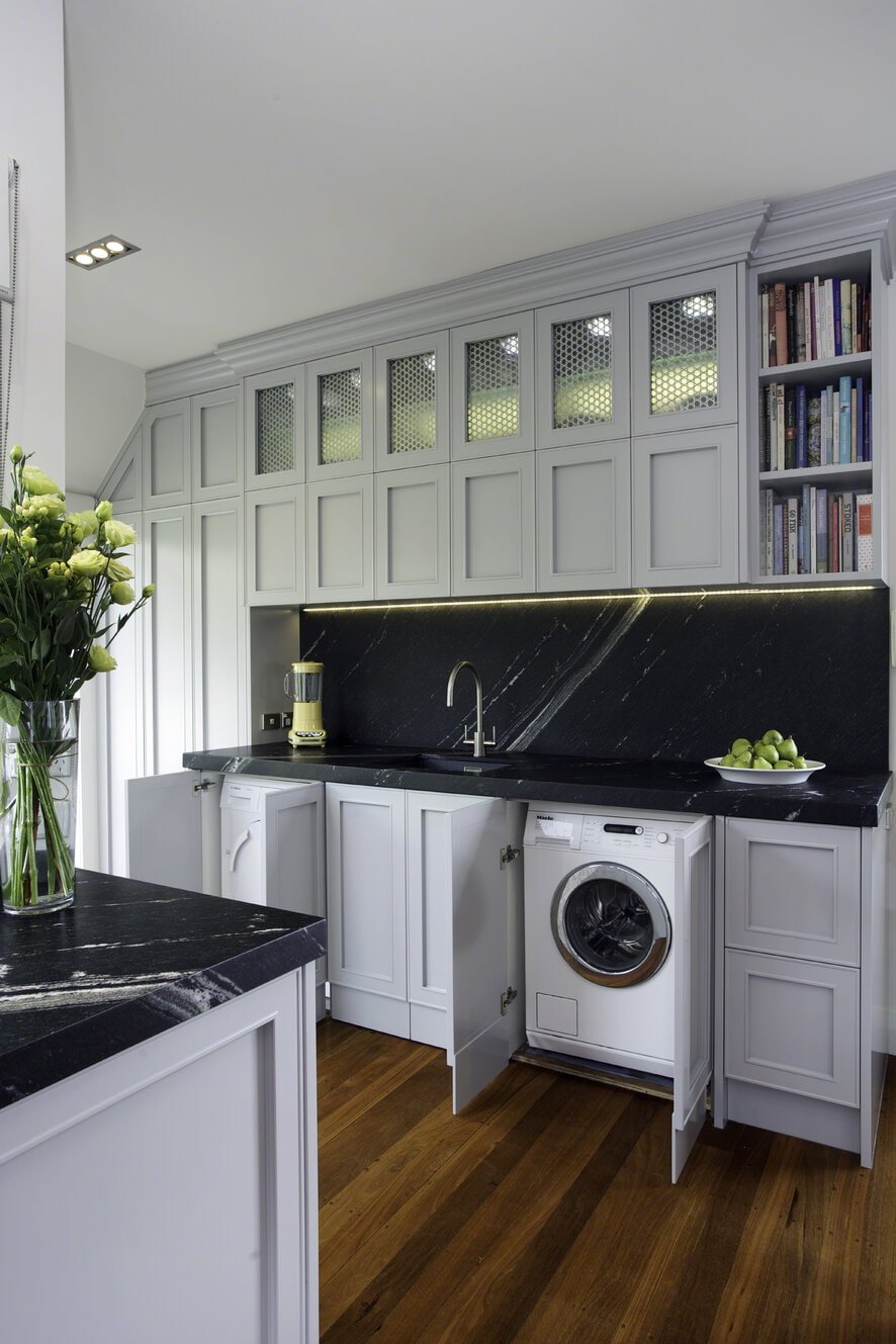 wasmachine verborgen in de kast