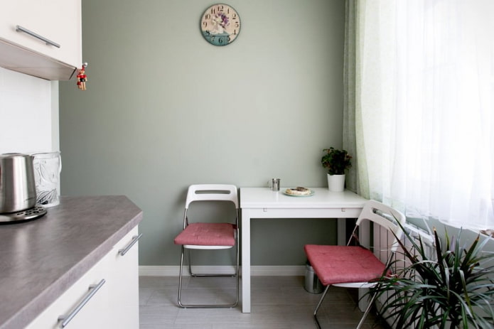 tafel in de hoek