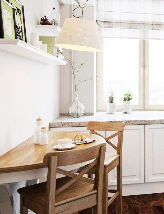 Halfronde tafel in hout