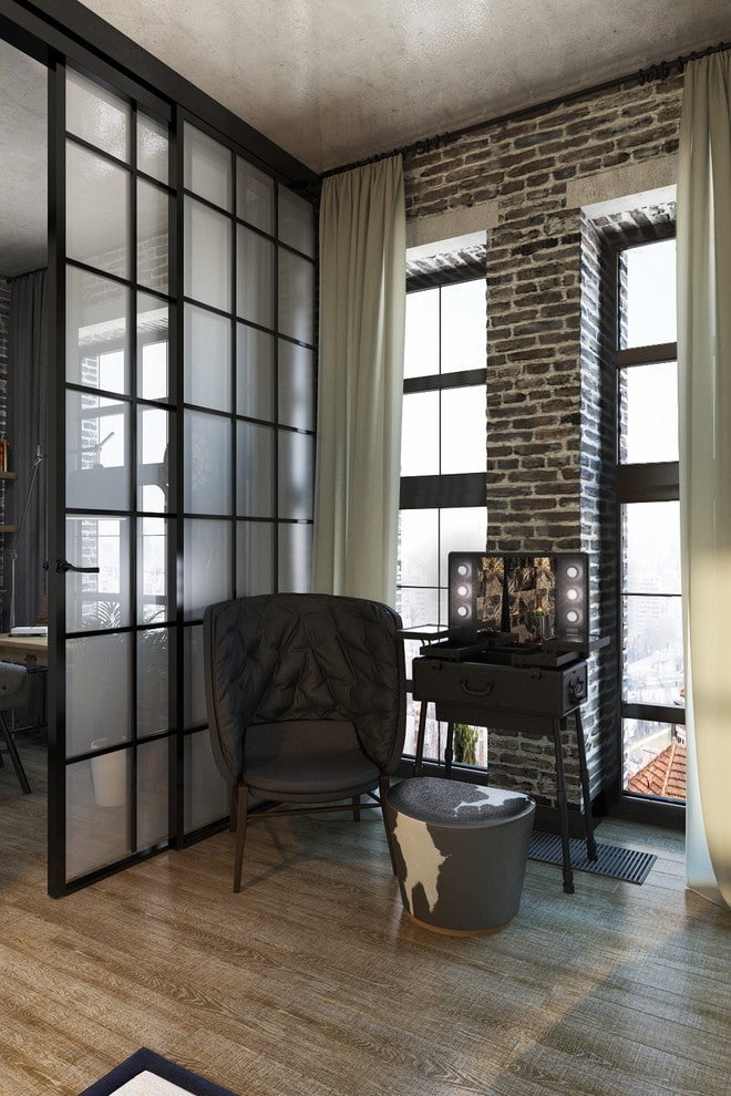 kaptafel in het interieur in de loft-stijl