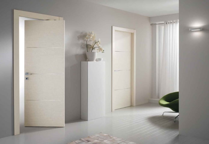 lichtgekleurde deuren in de stijl van minimalisme
