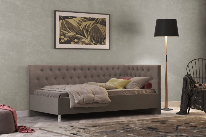 ottoman met koetskoppeling in het interieur