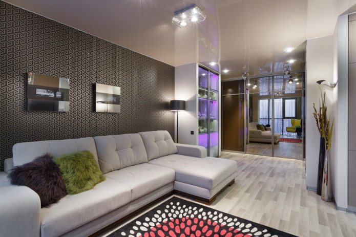 stoffen behang in het interieur van de woonkamer
