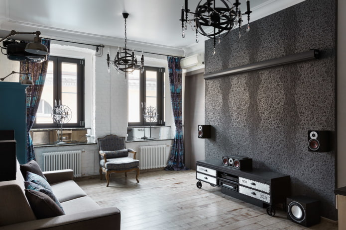zwart stoffen behang in het interieur