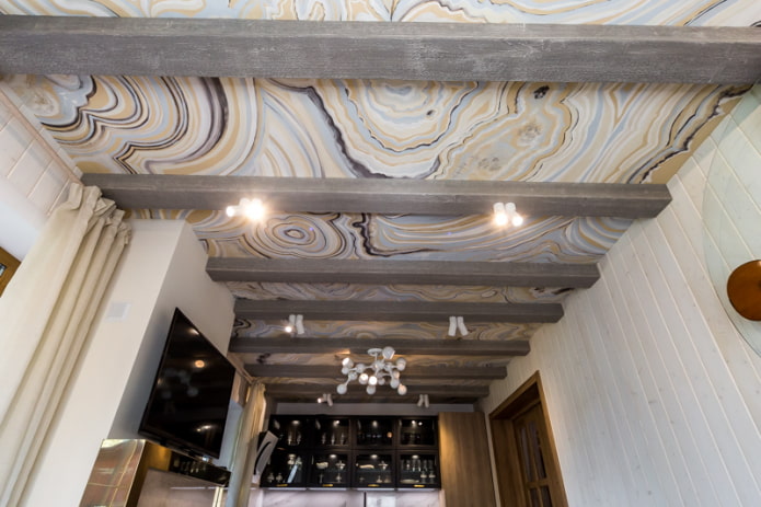 gespannen stof onder de boom in het interieur