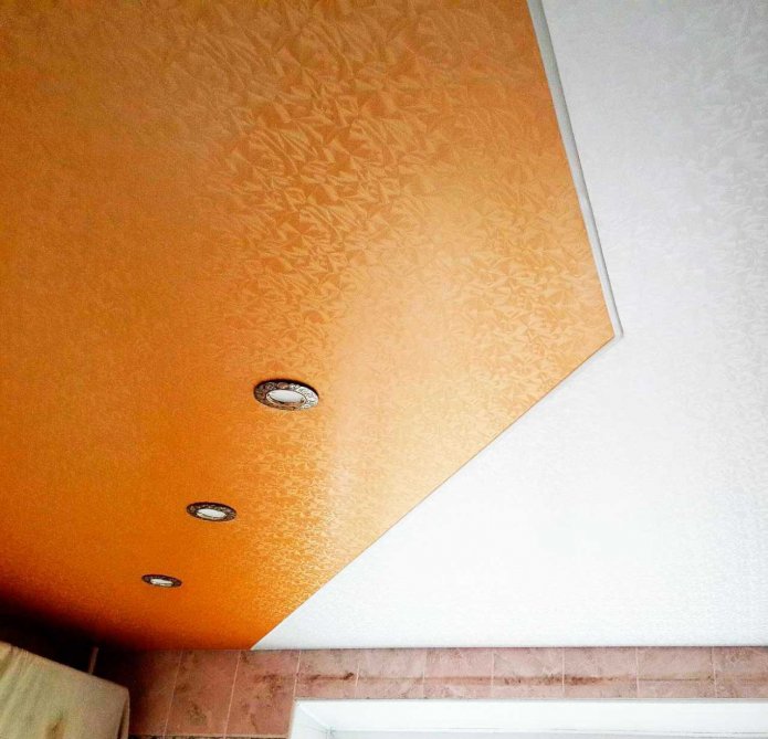 iriserend plafond