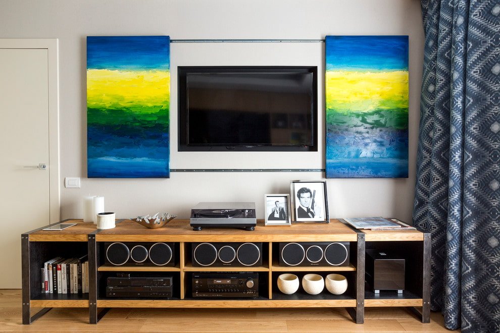 TV aan de muur
