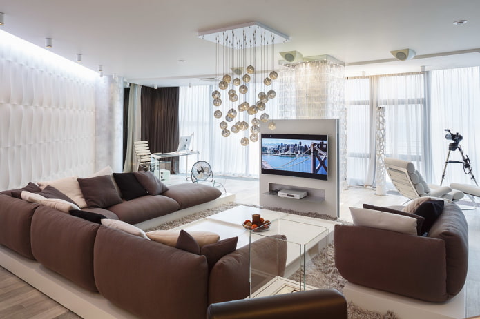 TV in het midden van het interieur van de woonkamer
