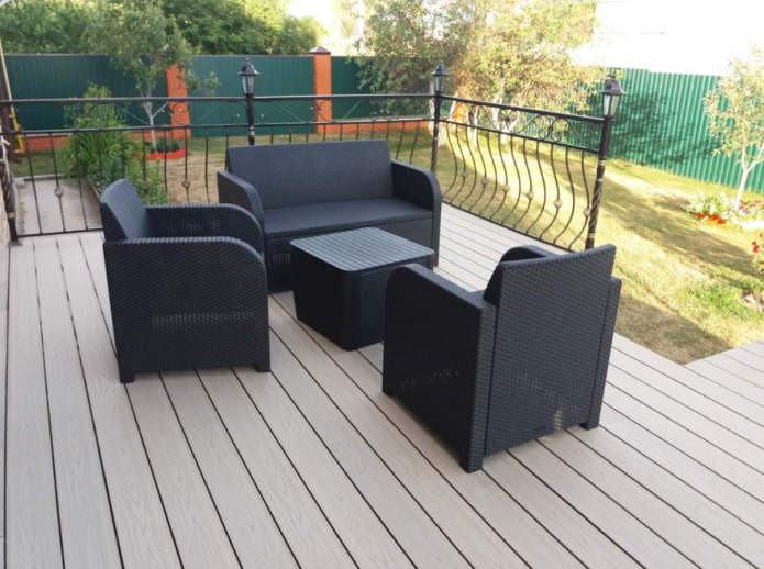lichte vloer op het terras
