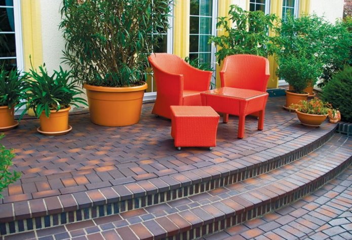 veranda met straattegels