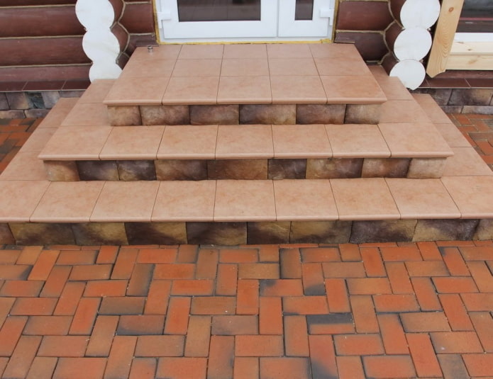 veranda met straattegels