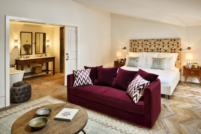 bank in de slaapkamer