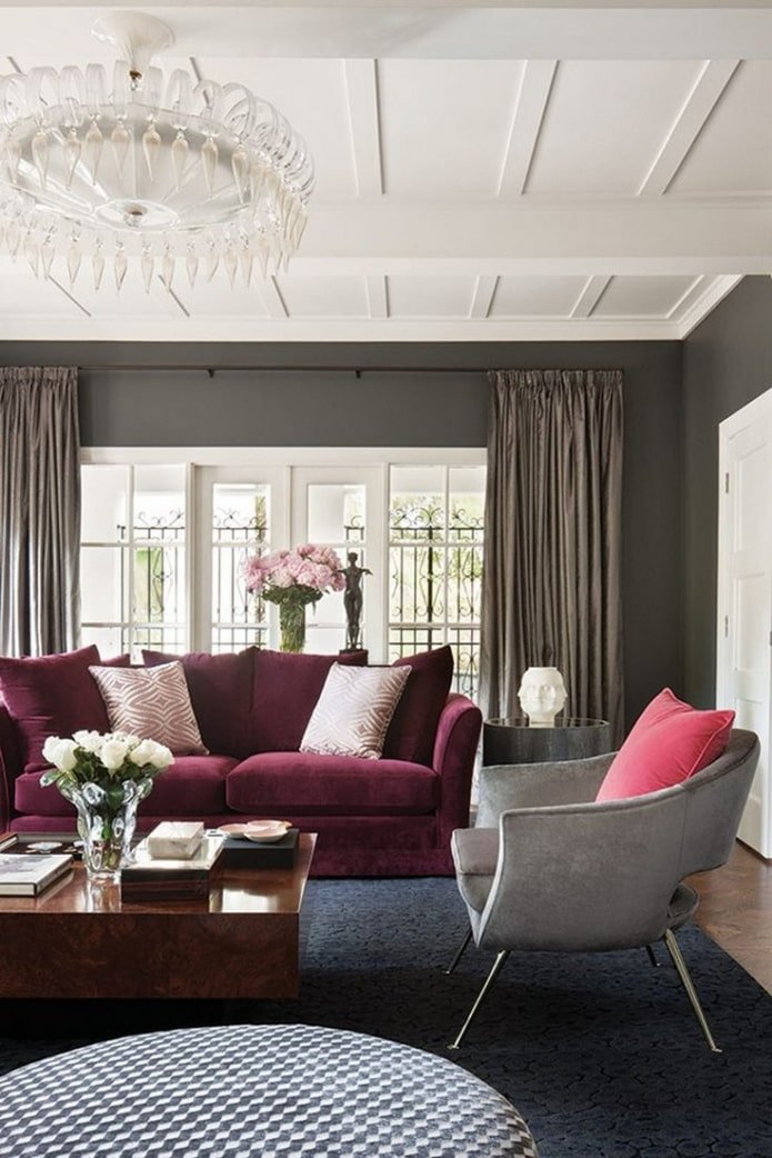 marsala bank in de woonkamer