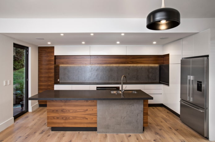 witte keuken met hout