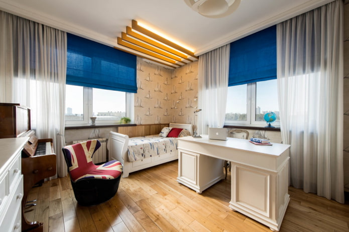 Blauwe gordijnen in de kinderkamer