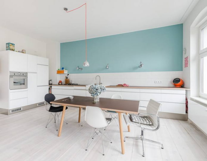 mintkleurige muren in de keuken