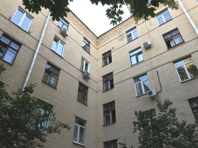 appartement in de binnenhoek van het huis