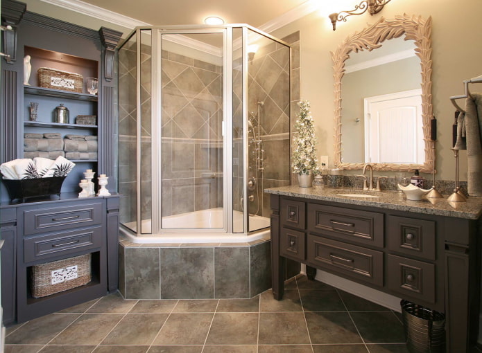 Badkamer met douche