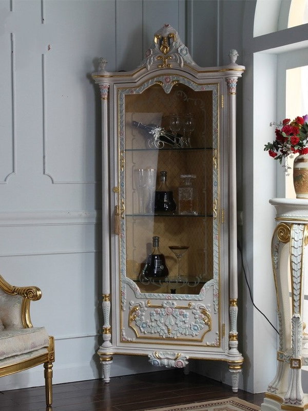 ontwerp van een hoekkast in het interieur van de hal