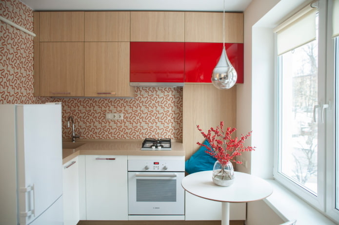hoekset in het interieur van een kleine keuken