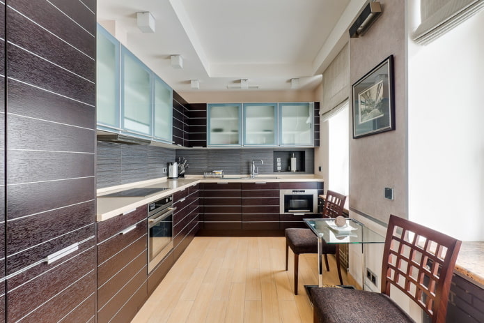 interieur van de L-vormige keuken