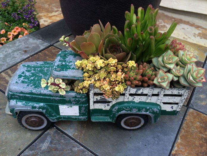 Kinderauto-plantenbak