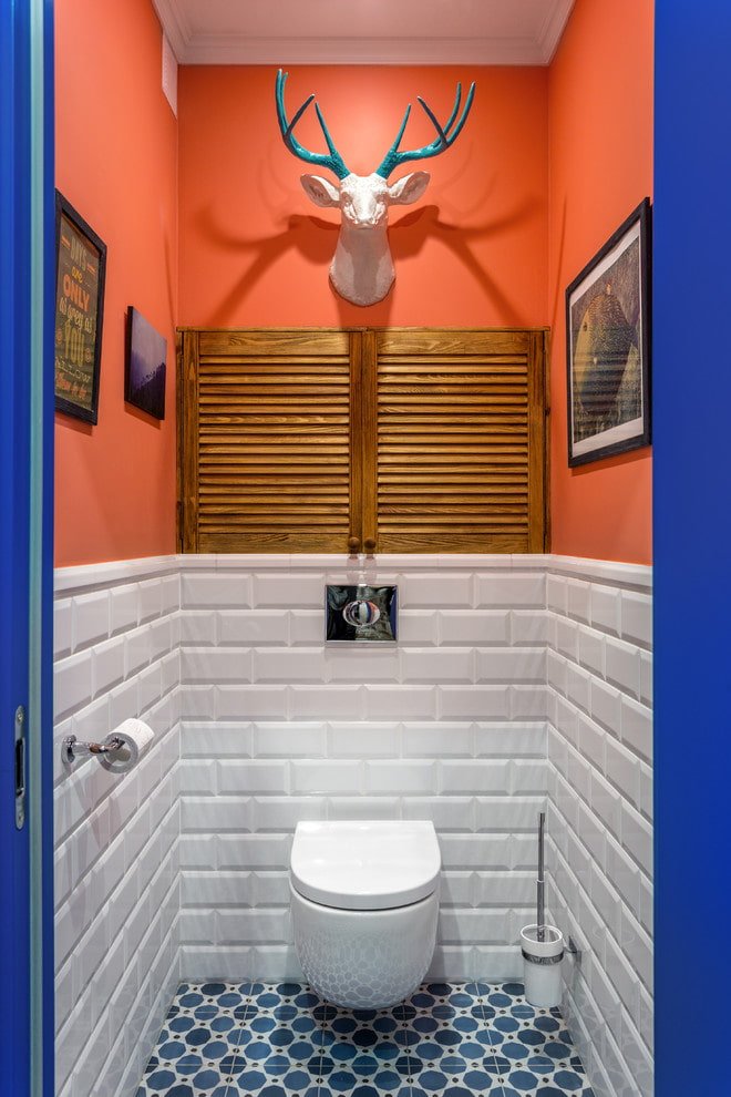 Hertenkop in het toilet